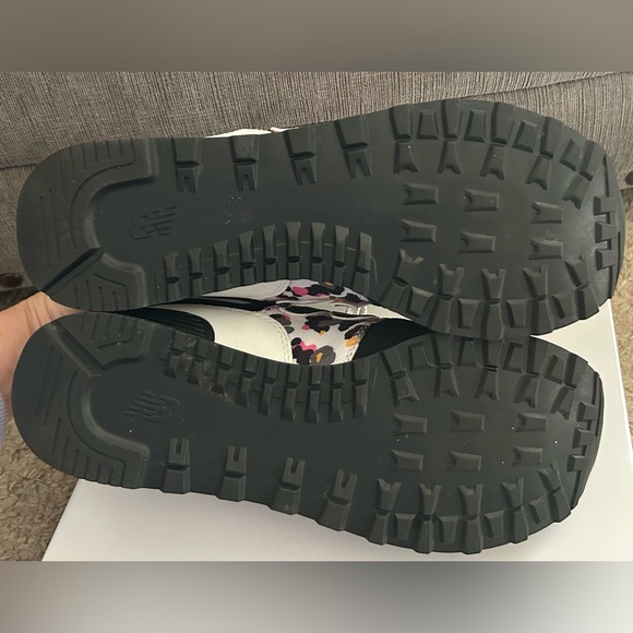 New Balance 574 Muli-Camo Trainers Sneakers Animal Print WL574WP2 Womens 9.5 NEW - Picture 10 of 15